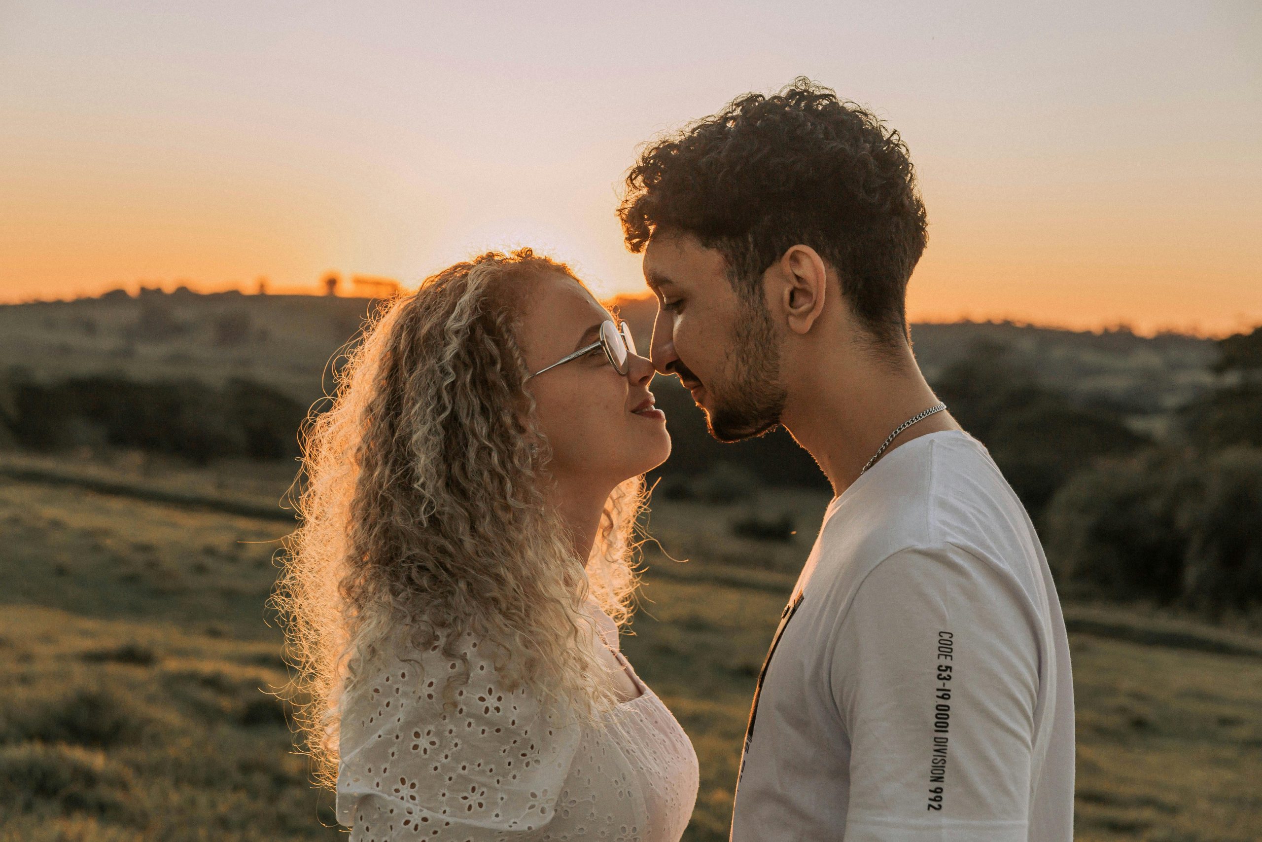 The Love That Burns You: Why We Keep Going Back to Toxic Relationships